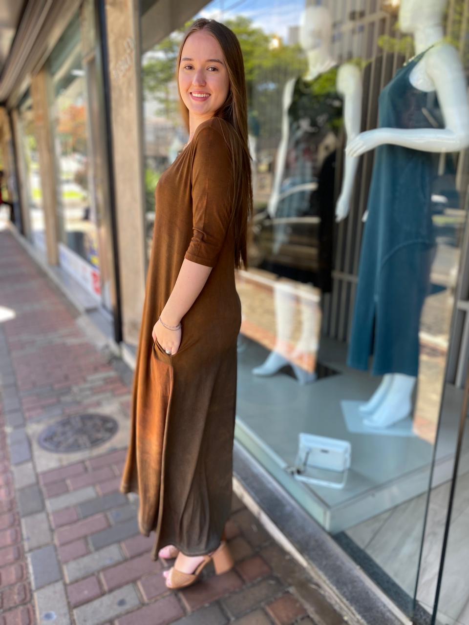 Vestido Marrom Amplo com Manga 3/4