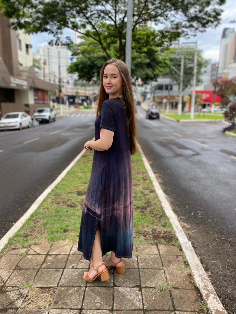 Vestido com Tingimento Artesanal