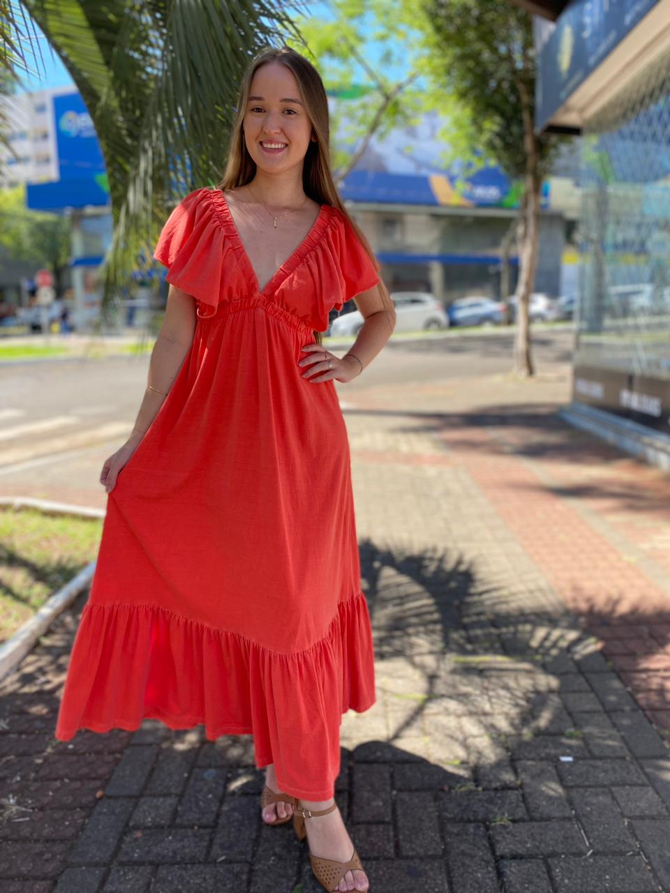 Vestido com Babados